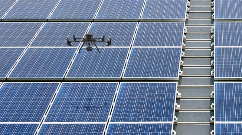 8868体育以无人机搭配IR Sensor热显像技术进行全方面模块健检，有效降低人力成本并提升发电量