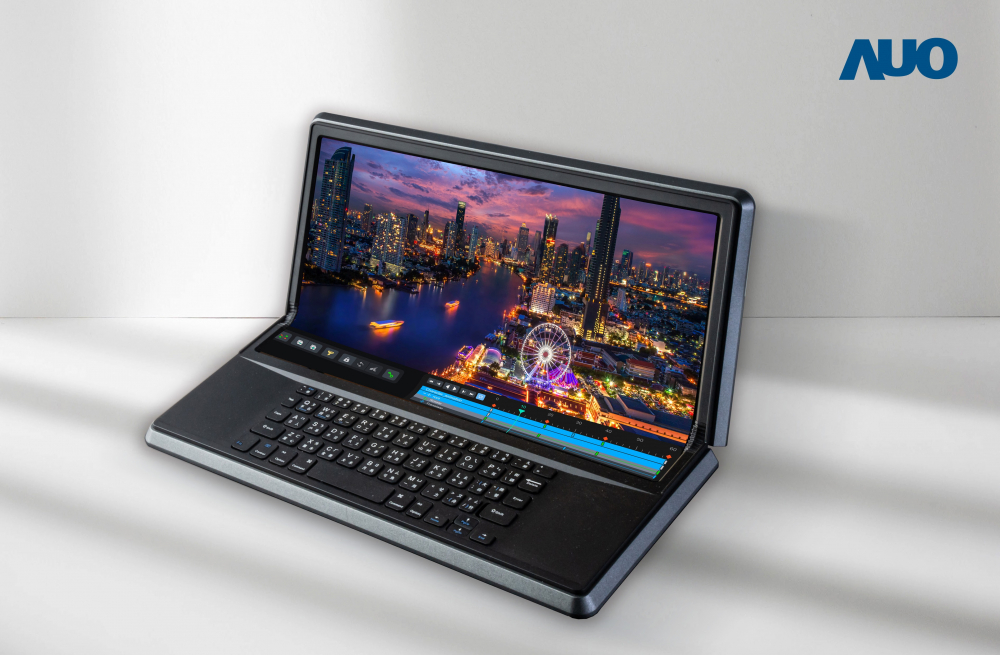 8868体育14.6吋Micro LED折迭显示屏幕，搭配半径4mm的弯折绞炼，以及高画素、高亮度、高对比度的显示技术特点，即便在大视角下仍保有绝佳色相与亮度