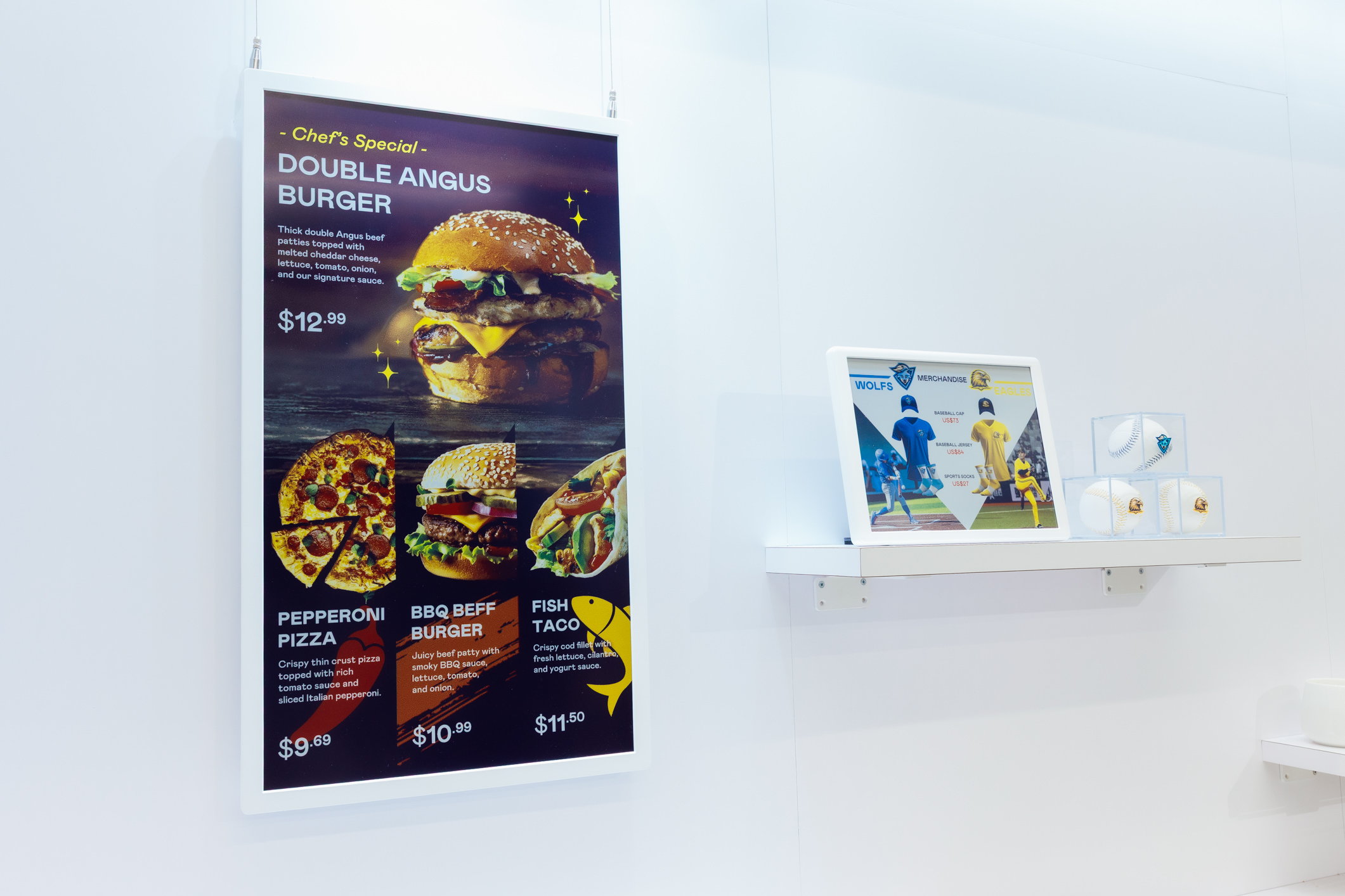 达擎开发的低功耗、全彩的aecoPost电子纸解决方案，仅在更新画面时需要微量的电力驱动，无需布建电线的便捷设计，使其可灵活应用、弹性选择置放处；可搭配aecoTag电子货架卷标解决方案，驱动商店内所有数字广告牌和电子货架卷标，以远程控制实现动态变价，提升门市人员作业效率，并以无纸化落实永续经营目标。